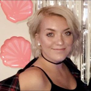 Meet your Posher, Ashley